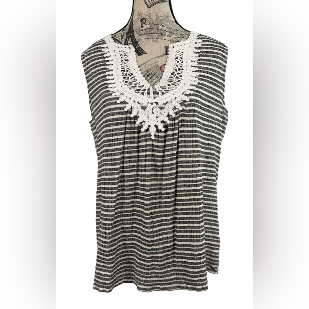 White Birch Striped Crochet Lace V-Neck Tank Top Gray White Boho Size L